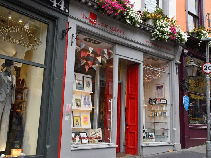 The outside of The red door gallery in Edinburgh